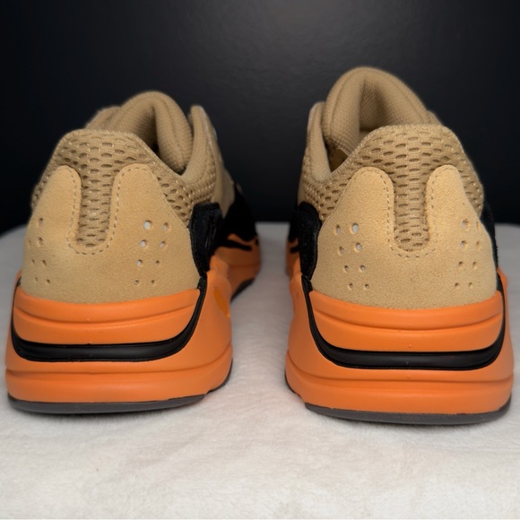 Adidas Yeezy Boost 700 “Enflame Amber” — GW0297 — Size 5 - Picture 9 of 13
